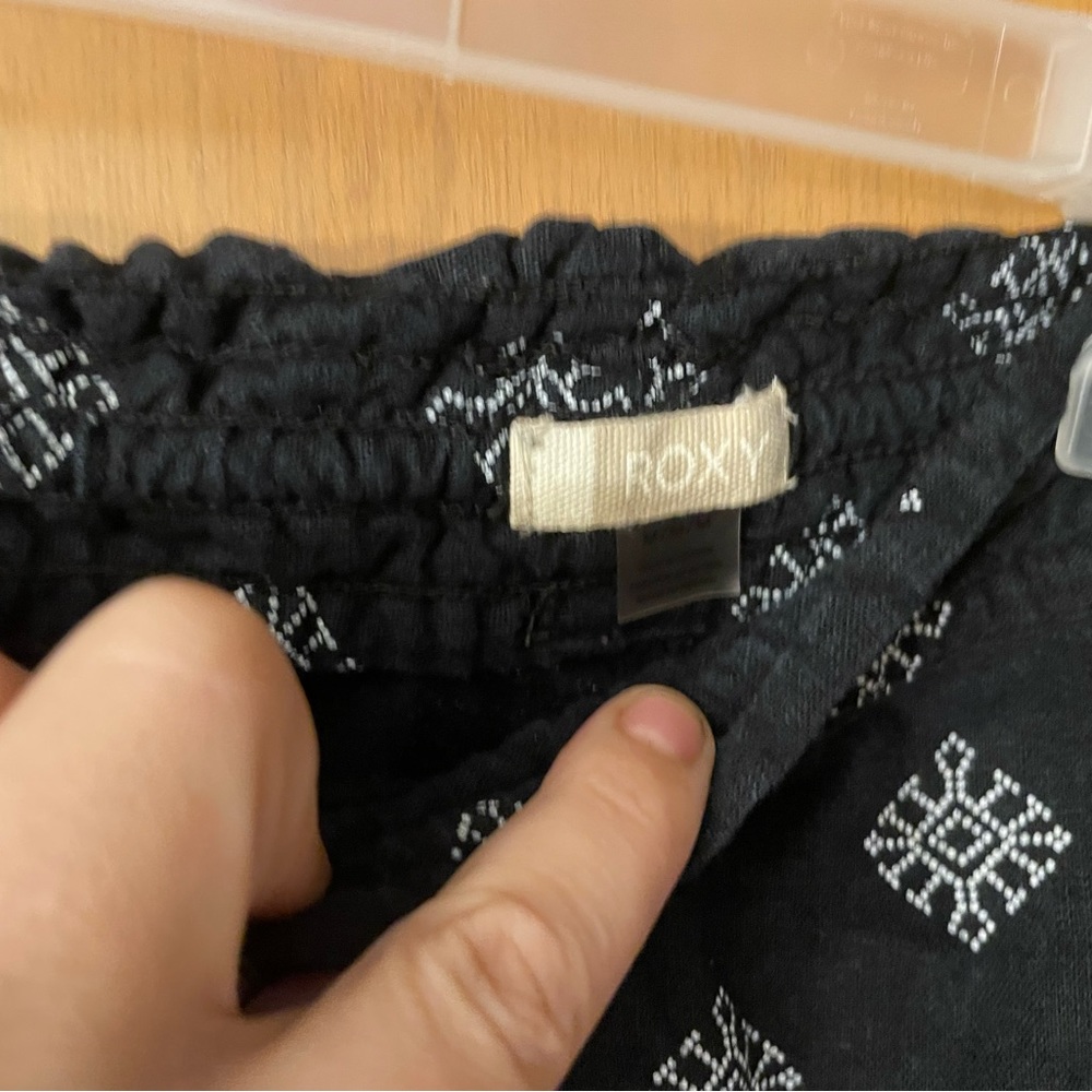 Ladies Roxy shorts - Picture 3 of 7